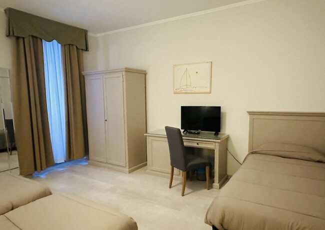 Imagen de la habitación del Hotel Bristol, Trieste. Foto 14