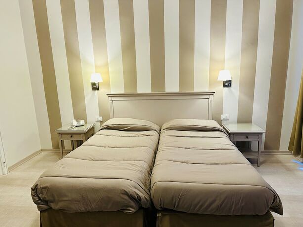Imagen de la habitación del Hotel Bristol, Trieste. Foto 16