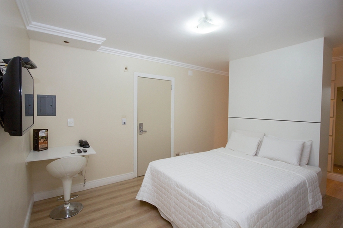 Imagen de la habitación del Hotel Bristol Upper. Foto 6