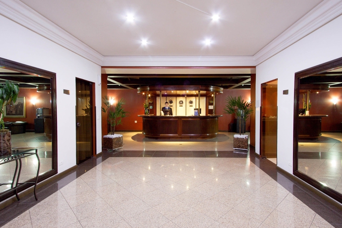 Imagen de los interiores del Hotel Bristol Upper. Foto 11