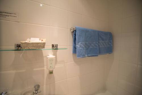 Imagen de la habitación del Hotel Bristol Verbier. Foto 15