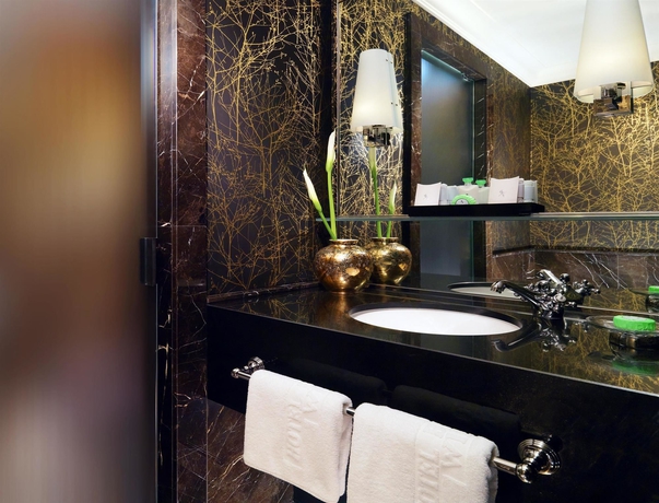 Imagen de la habitación del Hotel Bristol Vienna. Foto 8