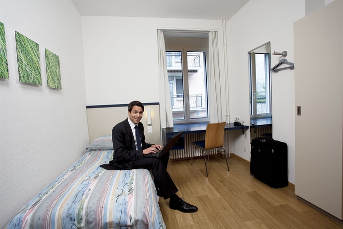 Imagen de la habitación del Hotel Bristol, Zúrich. Foto 5