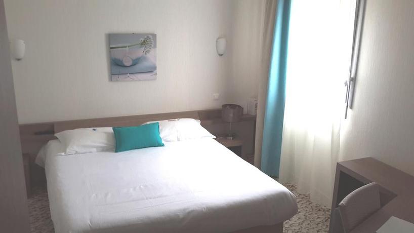 Imagen de la habitación del Hotel Brit Alghotel. Foto 4