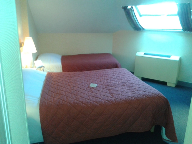 Imagen de la habitación del Hotel Brit Aux Sacres. Foto 11