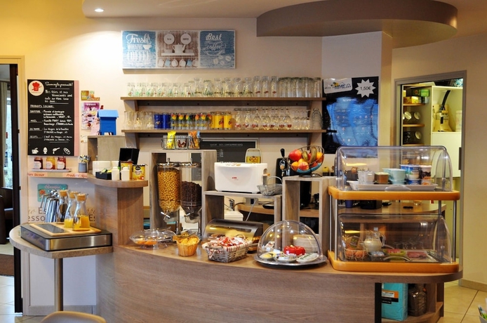 Imagen del bar/restaurante del Hotel Brit Azur - Cholet. Foto 4