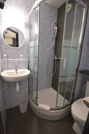 Imagen de la habitación del Hotel Brit Baillet En France. Foto 14