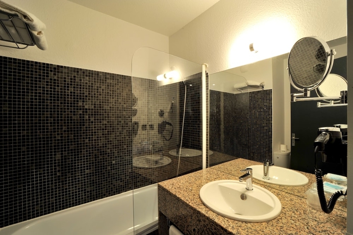 Imagen de la habitación del Hotel Brit Balladins Villefranche-de-rouergue. Foto 9