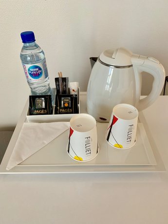 Imagen de la habitación del Hotel Brit Bordeaux Arena. Foto 12