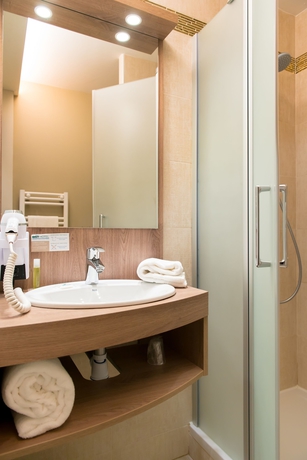 Imagen de la habitación del Hotel Brit Brest Le Relecq Kerhuon. Foto 17