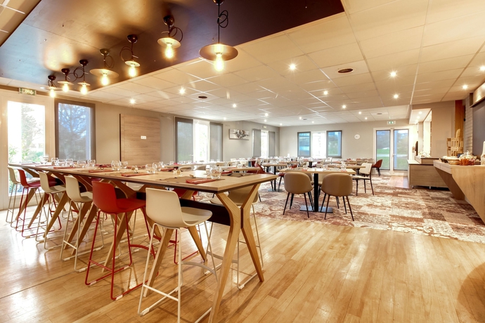 Imagen del bar/restaurante del Hotel Brit Brest Le Relecq Kerhuon. Foto 5