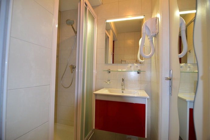 Imagen de la habitación del Hotel Brit Cahors - Le Valentré. Foto 8