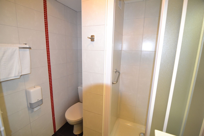 Imagen de la habitación del Hotel Brit Cahors - Le Valentré. Foto 9