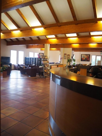 Imagen de los interiores del Hotel Brit Castres. Foto 18