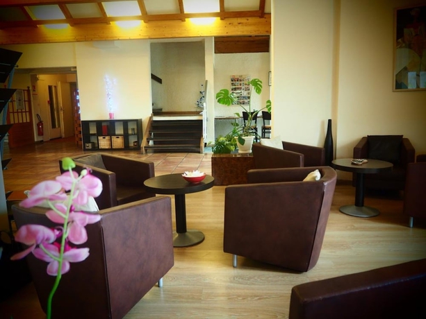 Imagen del bar/restaurante del Hotel Brit Castres. Foto 2