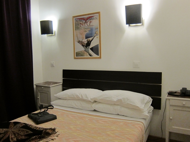 Imagen general del Hotel Brit Colbert Juan Les Pins. Foto 1