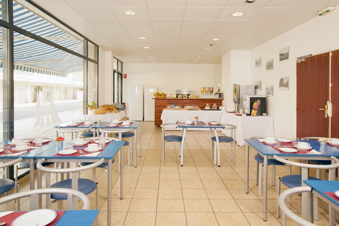 Imagen del bar/restaurante del Hotel Brit Confort Lannion Centre Gare. Foto 5