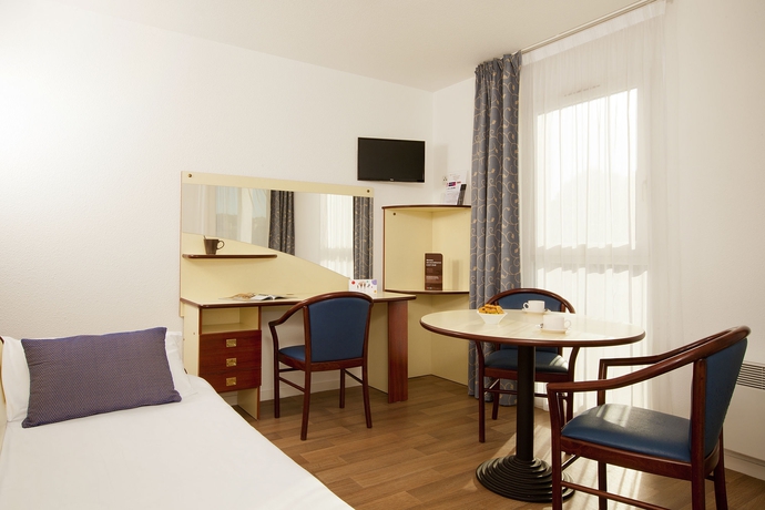 Imagen de la habitación del Hotel Brit Confort Lannion Centre Gare. Foto 11