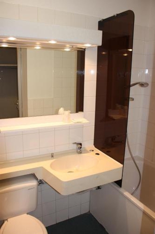 Imagen general del Hotel Brit Confort Le Polder Gravelines. Foto 7