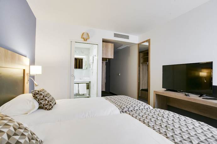 Imagen de la habitación del Hotel Brit Confort Loches. Foto 13