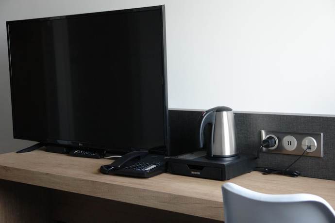 Imagen de la habitación del Hotel Brit Confort Loches. Foto 15