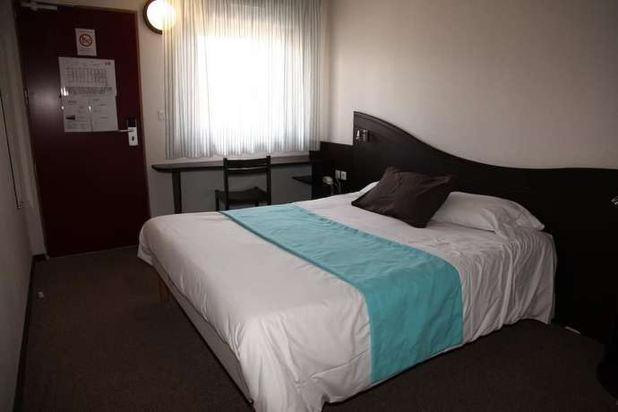 Imagen de la habitación del Hotel Brit Confort Manosque Cadarache. Foto 15