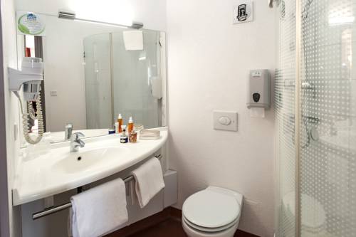 Imagen general del Hotel Brit Confort Montauban, MONTAUBAN. Foto 1