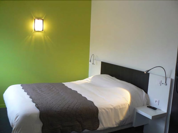 Imagen de la habitación del Hotel Brit Confort Rouen Centre. Foto 10