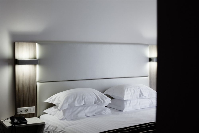 Imagen de la habitación del Hotel Brit De Grignan. Foto 2