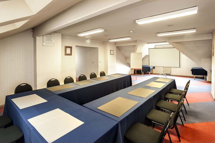 Imagen de los interiores del Hotel Brit Deltour Confort Mende. Foto 14