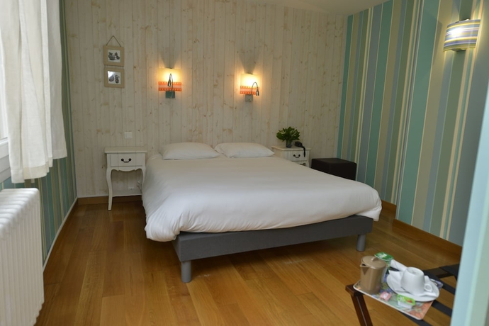 Imagen de la habitación del Hotel Brit Des Halles. Foto 4