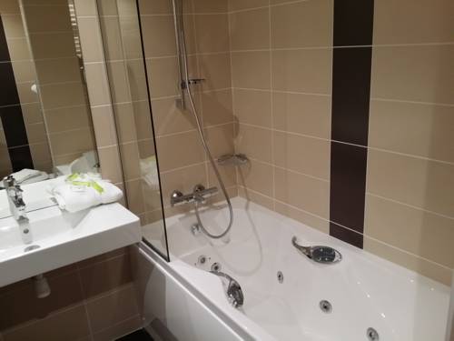 Imagen de la habitación del Hotel Brit Dieppe. Foto 7