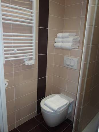 Imagen de la habitación del Hotel Brit Dieppe. Foto 13