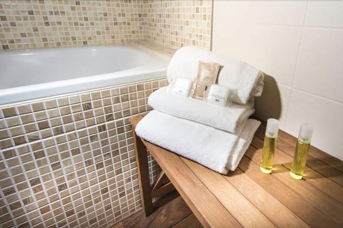 Imagen de la habitación del Hotel Brit Du Parc Niort Centre - Parking Gratuit. Foto 15