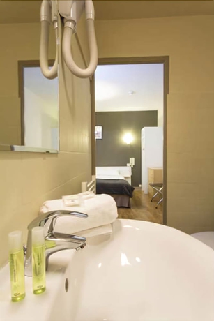 Imagen de la habitación del Hotel Brit Du Parc Niort Centre - Parking Gratuit. Foto 17