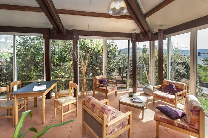 Imagen del bar/restaurante del Hotel Brit Essentiel Millau. Foto 4