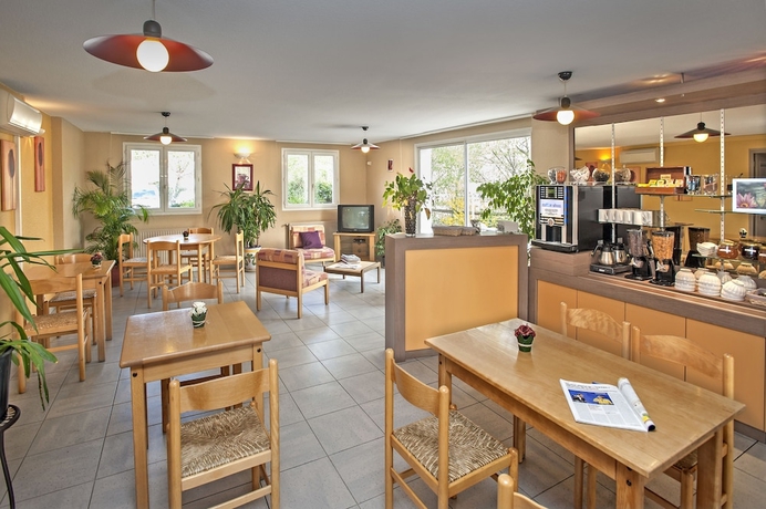 Imagen del bar/restaurante del Hotel Brit Essentiel Millau. Foto 5