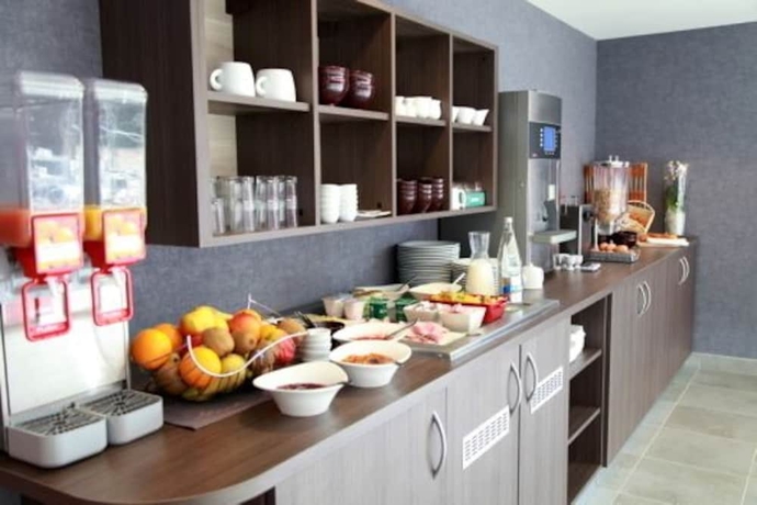 Imagen del bar/restaurante del Hotel Brit Fleur De Rhuys. Foto 2