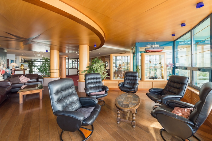 Imagen de los interiores del Hotel Brit Hôtel De L'océan. Foto 18