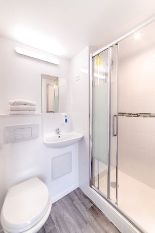 Imagen de la habitación del Hotel Brit H&ocirc;tel M&acirc;con Nord. Foto 12