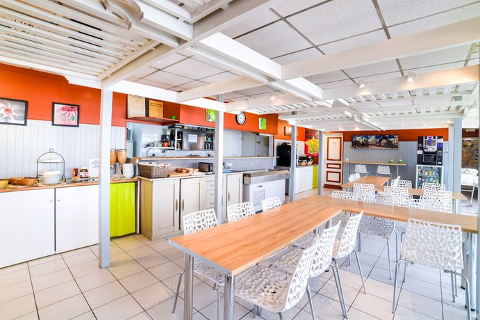 Imagen de los interiores del Hotel Brit H&ocirc;tel M&acirc;con Nord. Foto 20