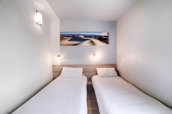 Imagen de la habitación del Hotel Brit H&ocirc;tel M&acirc;con Nord. Foto 16
