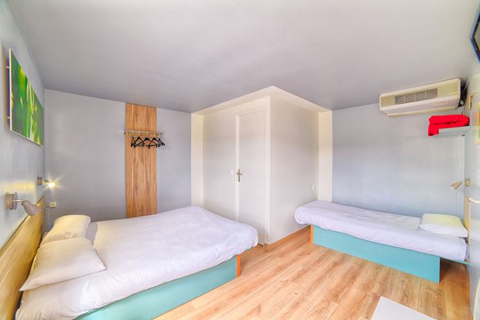 Imagen de la habitación del Hotel Brit H&ocirc;tel M&acirc;con Nord. Foto 18
