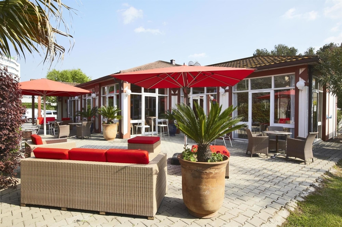 Imagen de los exteriores del Hotel Brit Hotel Confort N&icirc;mes Ouest. Foto 11