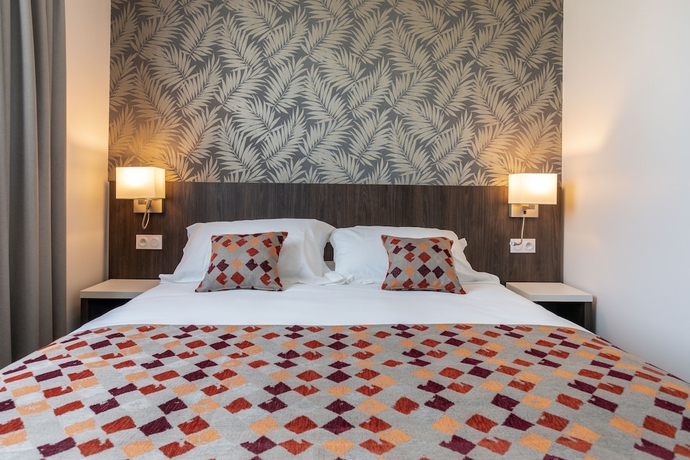 Imagen general del Hotel Brit Hotel De L'Hippodrome - Ploermel. Foto 2