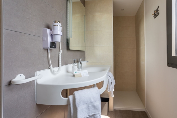 Imagen de la habitación del Hotel Brit Hotel De L'Hippodrome - Ploermel. Foto 17