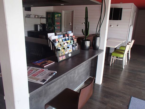 Imagen de los interiores del Hotel Brit Hotel Essentiel Albi Parc des Expos. Foto 19