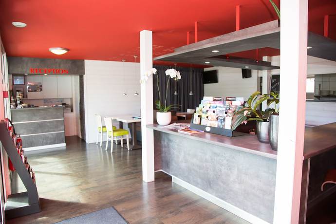 Imagen de los interiores del Hotel Brit Hotel Essentiel Albi Parc des Expos. Foto 20