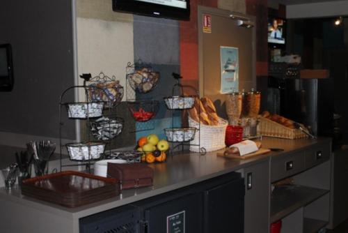 Imagen del bar/restaurante del Hotel Brit Hotel Guinguet' - Lyon L'Arbresle. Foto 5