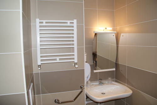 Imagen de la habitación del Hotel Brit Hotel Kara Sainte Anne d'Auray. Foto 4